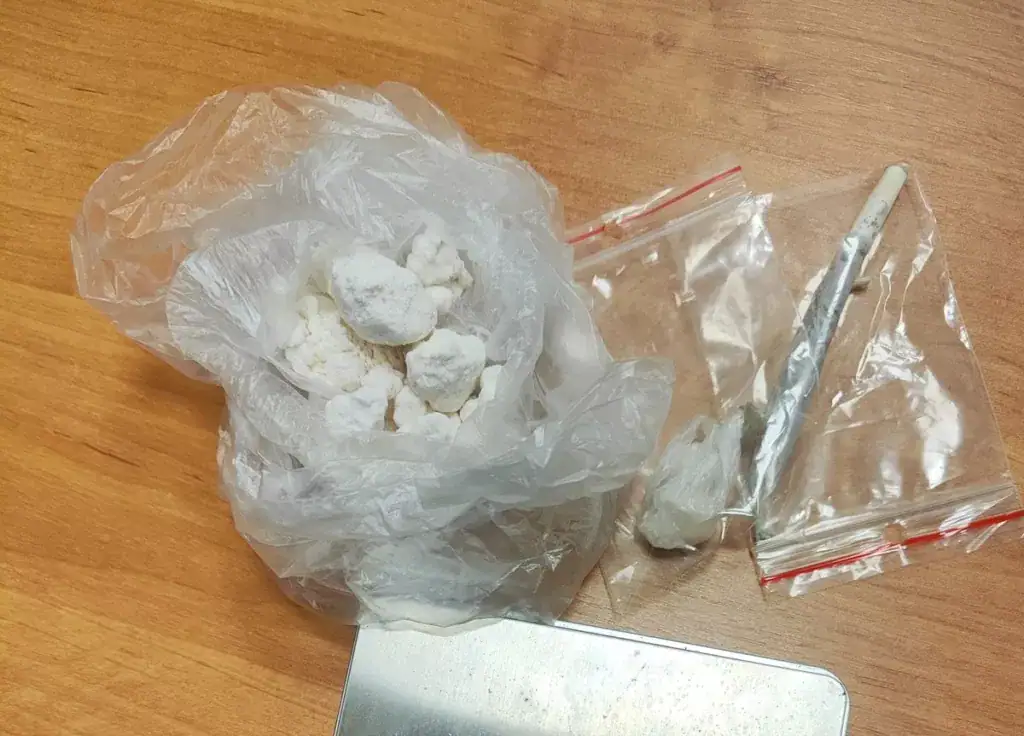 Kierował pod wpływem alkoholu bez prawa jazdy z narkotykami