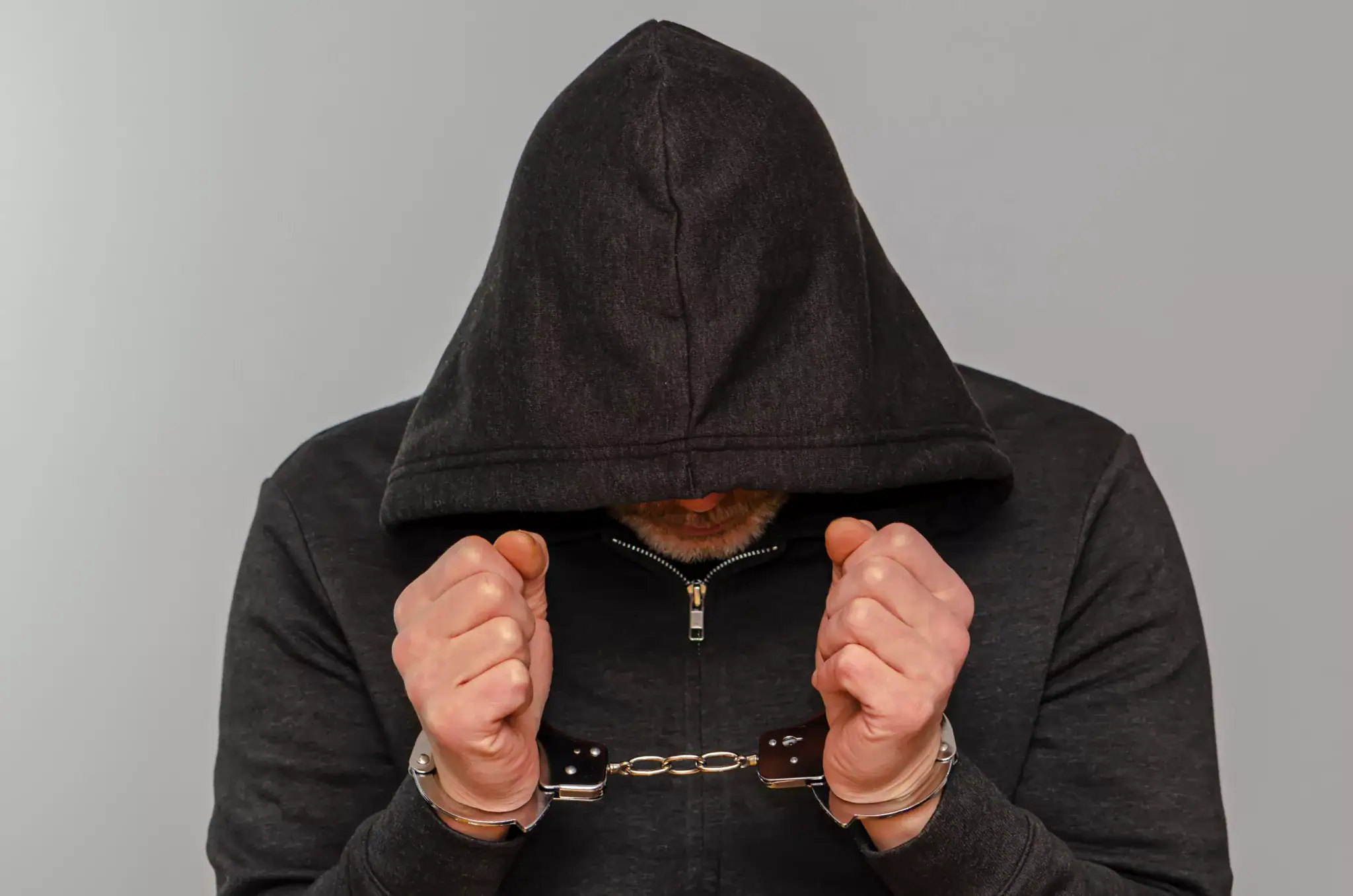 sprawca uszkodzenia ciała