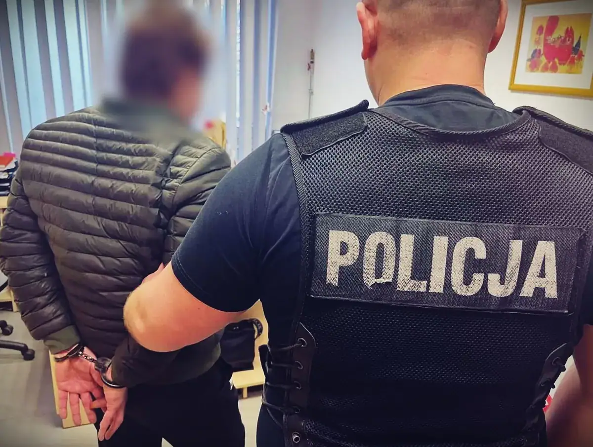 Łomża uszkodzenie figurki