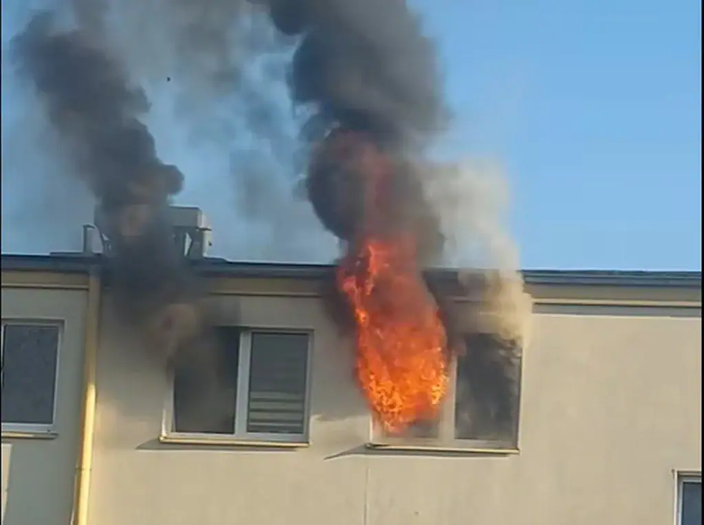 pożar mieszkania Białystok Piastowska 2025