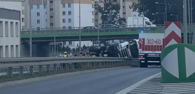 Wypadek tira w Białymstoku