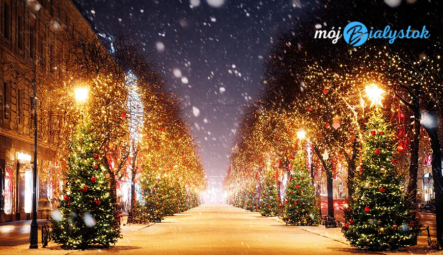 W Białymstoku trwa montaż dekoracji świąteczno-noworocznych